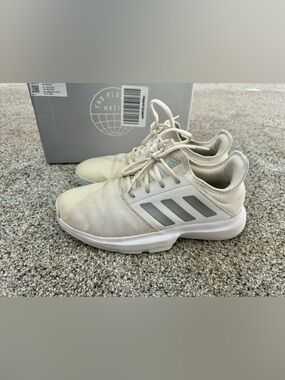 Adidas Women's Cream Off-White Mesh Training Sneakers